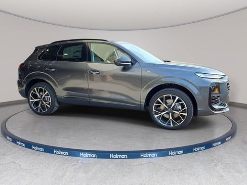New 2026 Audi Q3 quattro 2.0T AWD/4WD image 4
