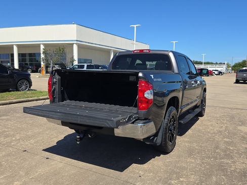 Used 2018 Toyota Tundra SR5 w/ SR5 Upgrade Package RWD image 26