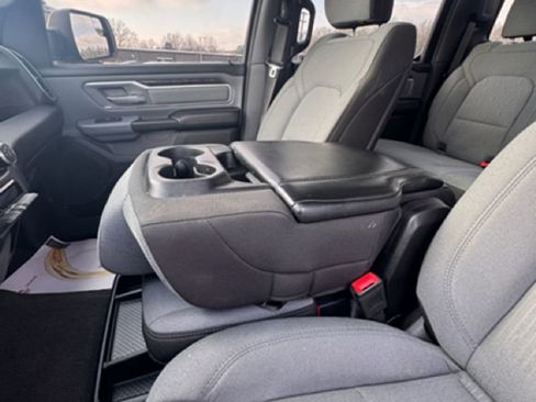 Used 2022 RAM 1500 Big Horn image 11