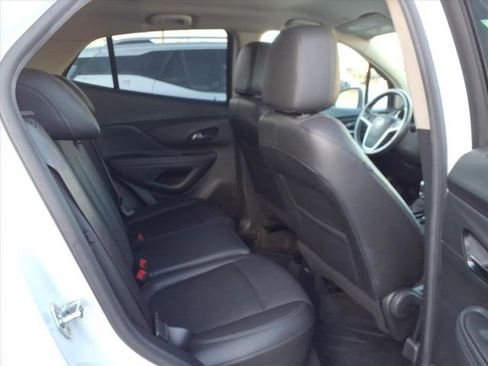 Used 2022 Buick Encore Preferred w/ Safety Package image 28