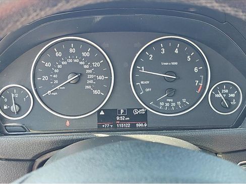 Used 2015 BMW 320i Sedan RWD image 12