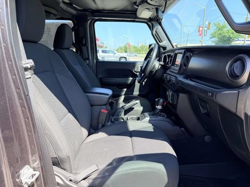 Used 2018 Jeep Wrangler Unlimited Sport S AWD/4WD image 13