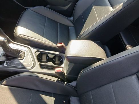 Used 2021 Volkswagen Tiguan SE w/ Panoramic Sunroof Package FWD image 7