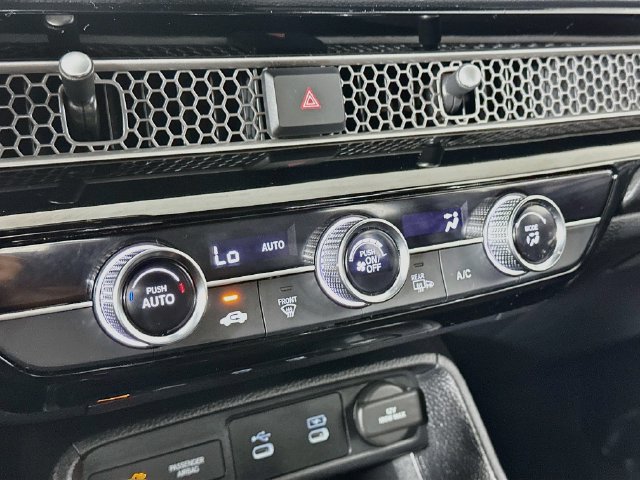 Used 2025 Honda Civic Sport image 23