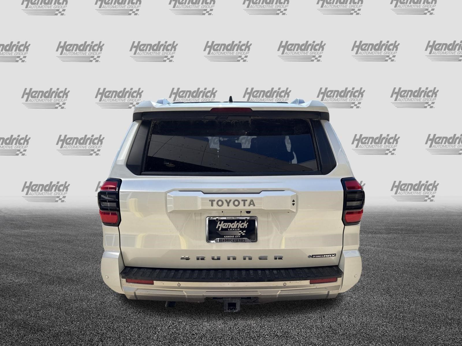 Used 2025 Toyota 4Runner Limited AWD/4WD image 9