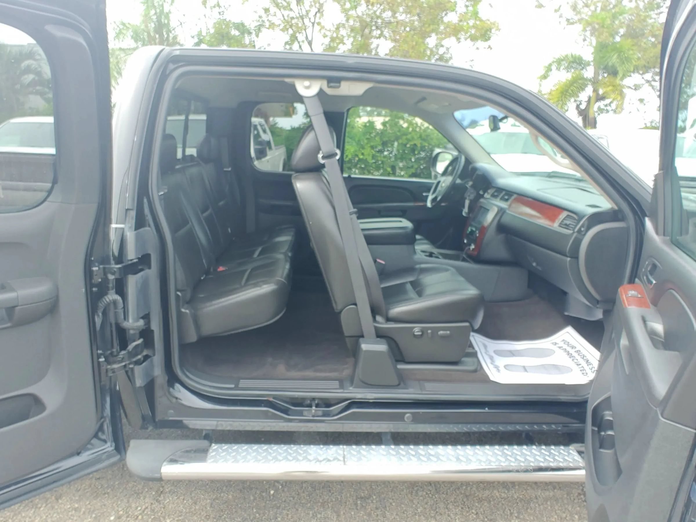 Used 2010 Chevrolet Silverado 1500 LTZ w/ LTZ Plus Package RWD image 15
