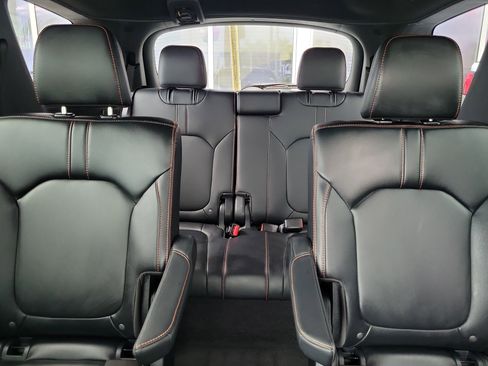 Used 2024 Honda Pilot TrailSport image 16