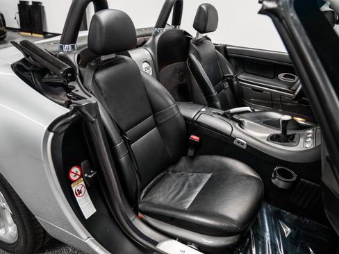 Used 2001 BMW Z8 image 24