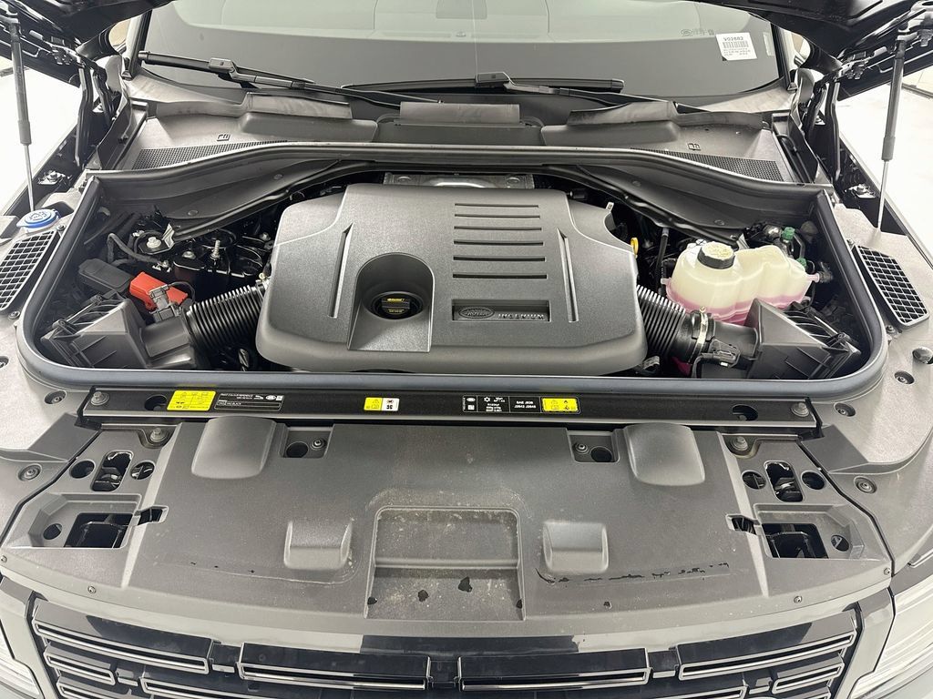 New 2026 Land Rover Range Rover Sport SE AWD/4WD image 30