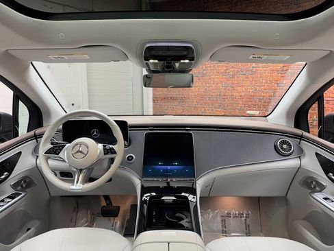 Certified 2023 Mercedes-Benz EQE 350+ 4MATIC SUV image 12