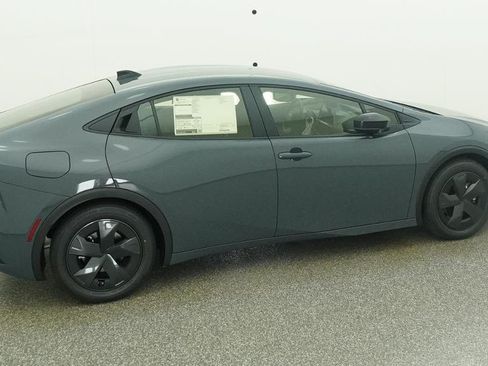 New 2026 Toyota Prius Plug-In Hybrid FWD image 16