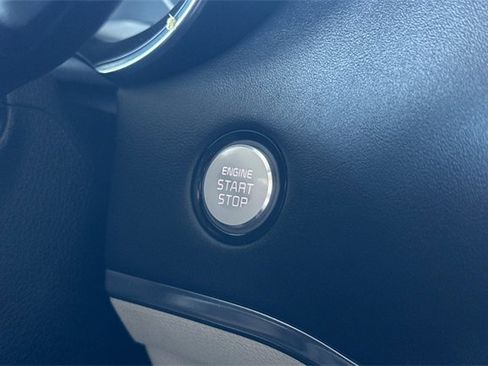 Used 2022 Kia Stinger GT2 image 26