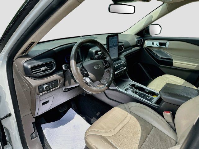 Used 2020 Ford Explorer Platinum w/ Premium Technology Package AWD/4WD image 10