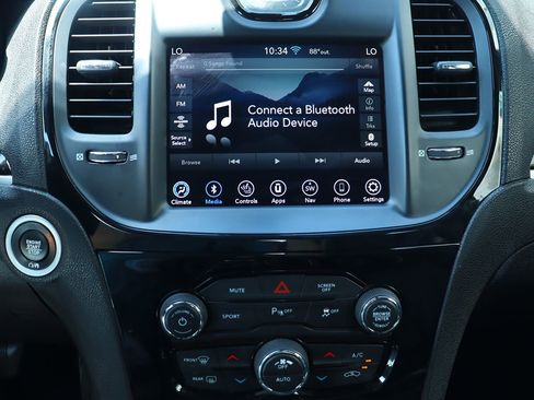 Used 2022 Chrysler 300 S image 44