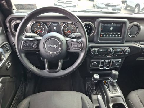 Used 2022 Jeep Wrangler Unlimited Sport AWD/4WD image 2