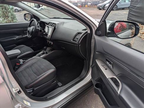 Used 2024 Mitsubishi Outlander Sport SE image 11