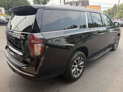 Used 2021 Chevrolet Suburban LT w/ Rear Media and Nav Package AWD/4WD image 5