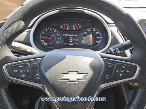 Used 2024 Chevrolet Malibu LT FWD image 18