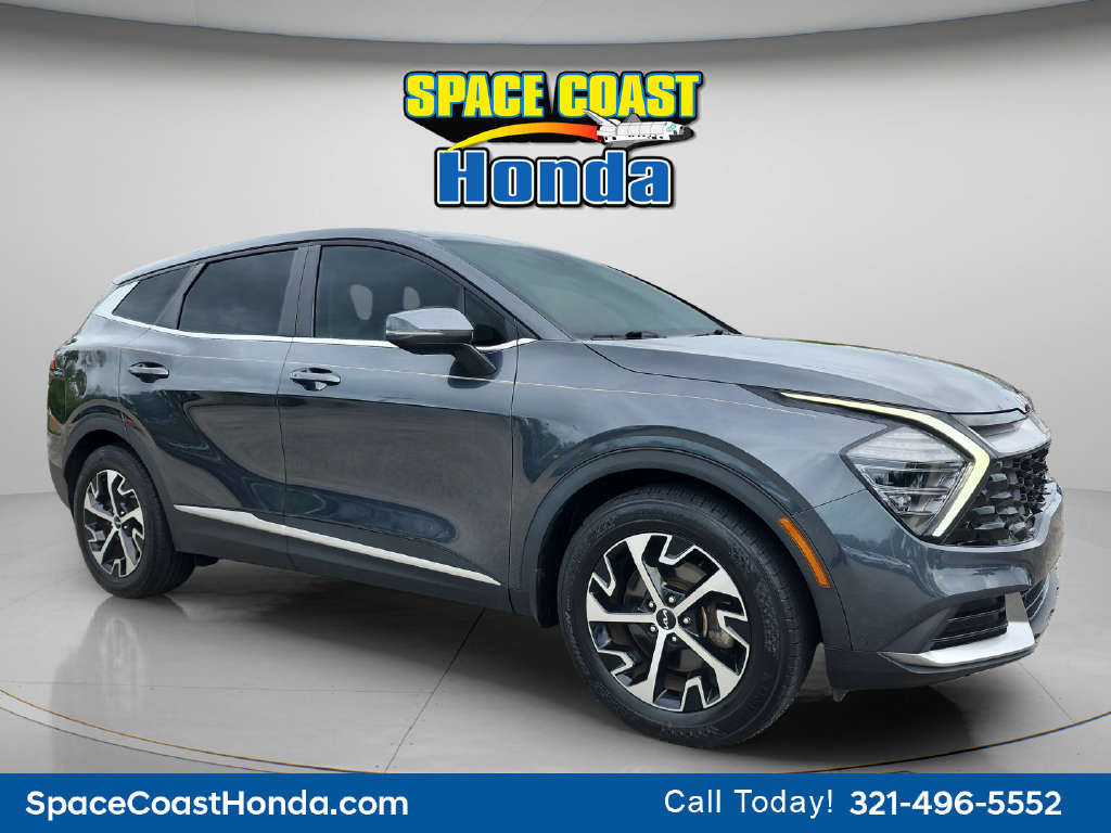 Used 2025 Kia Sportage EX FWD image 1