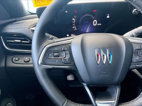 Used 2024 Buick Envista Avenir FWD image 21