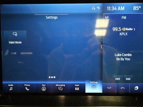 Used 2022 Ford F250 Platinum w/ FX4 Off-Road Package AWD/4WD image 78