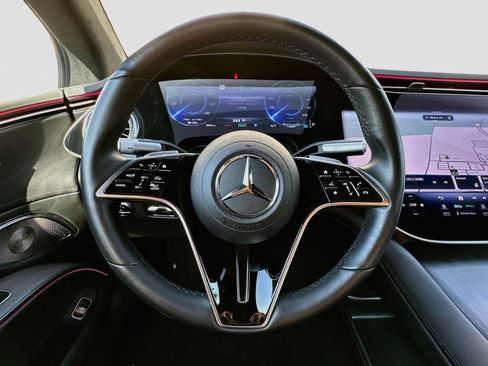 Used 2023 Mercedes-Benz EQS 580 4MATIC Sedan image 11