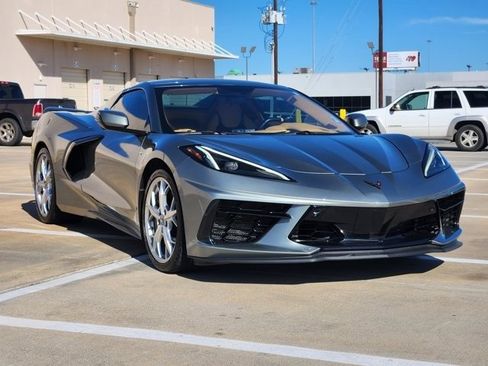 Used 2023 Chevrolet Corvette Stingray Premium Conv w/ Z51 Performance Package image 3