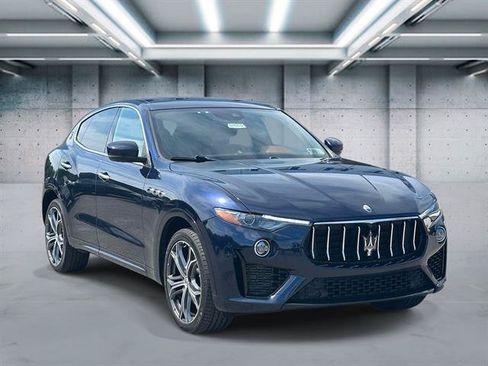 Used 2020 Maserati Levante AWD/4WD image 24