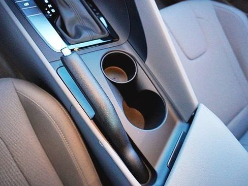 New 2026 Hyundai Elantra SE FWD image 32