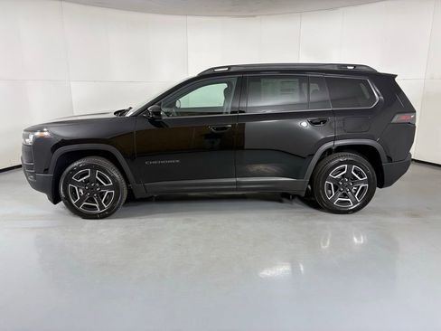 New 2026 Jeep Cherokee Laredo AWD/4WD image 5