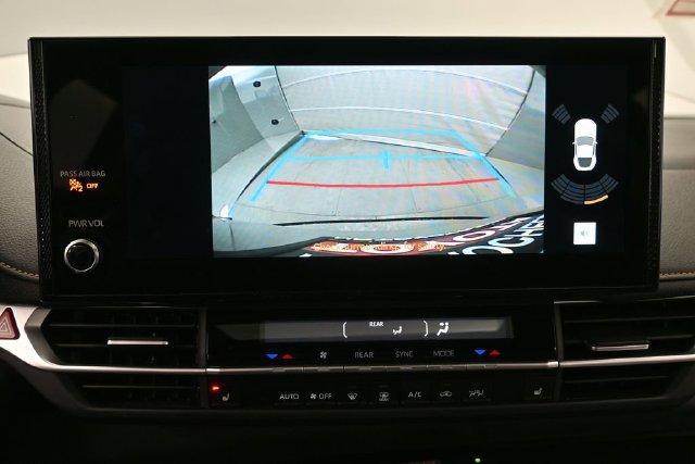 Used 2025 Toyota Sienna XLE Woodland Edition AWD/4WD image 30