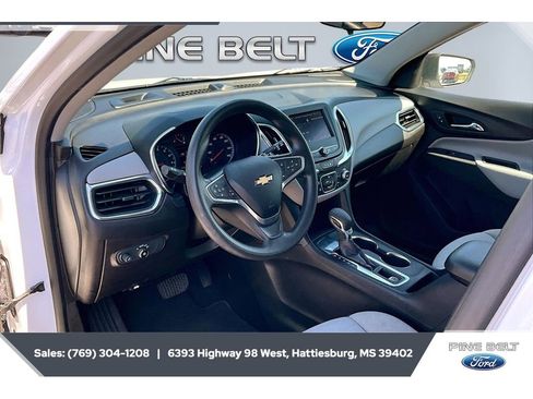 Used 2022 Chevrolet Equinox LS FWD image 10
