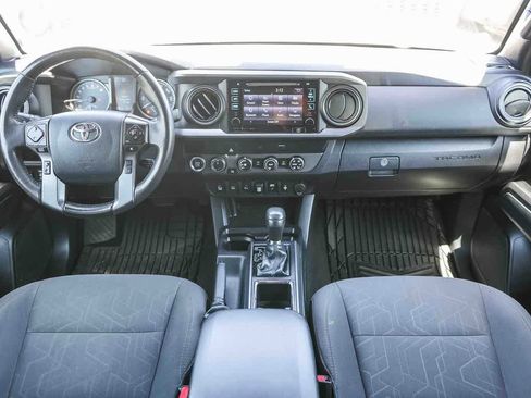 Used 2019 Toyota Tacoma TRD Sport AWD/4WD image 12