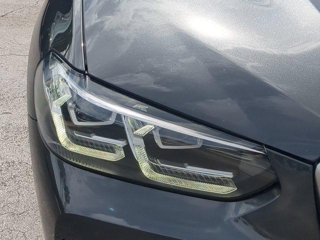 Used 2023 BMW X4 xDrive30i AWD/4WD image 10