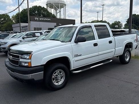 Used 2007 Chevrolet Silverado 2500 LT w/ Heavy-Duty Power Package AWD/4WD image 1