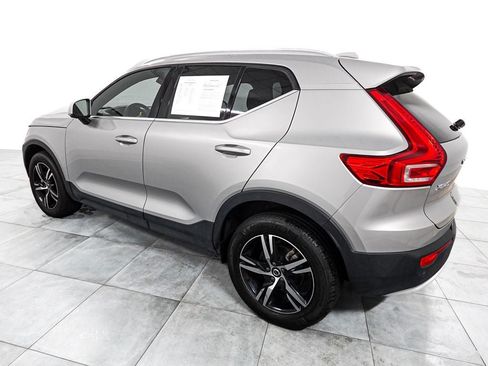 Used 2025 Volvo XC40 B5 Core AWD/4WD image 5