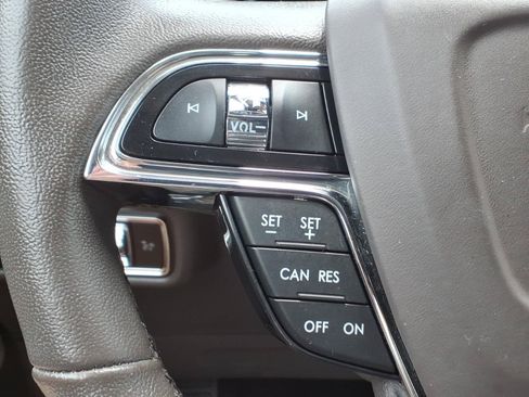 Certified 2023 Lincoln Nautilus AWD w/ Premium Package image 16