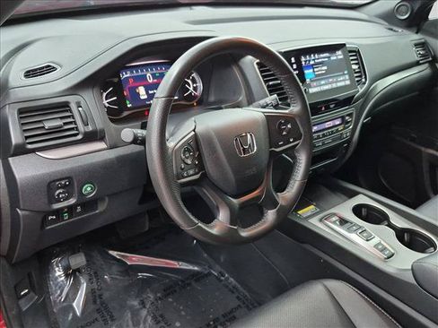 Used 2025 Honda Passport EX-L image 10