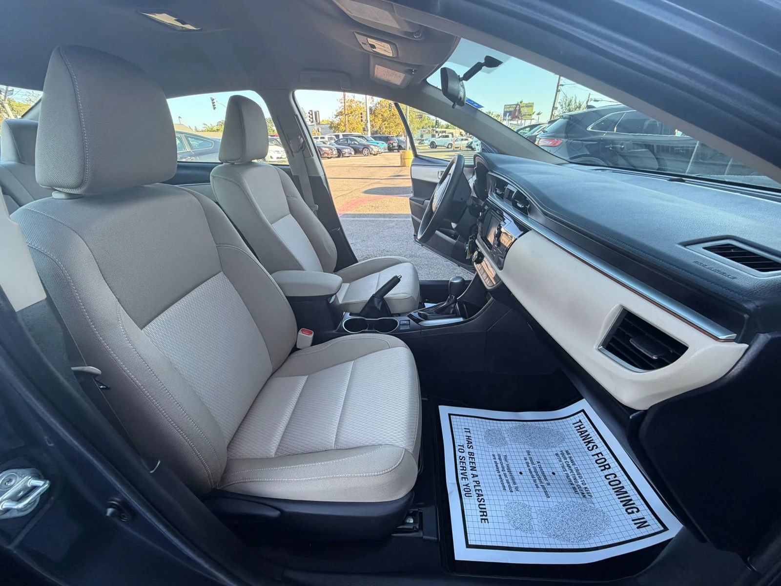 Used 2016 Toyota Corolla LE FWD image 12