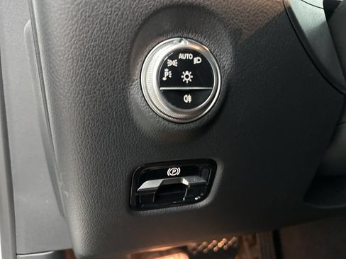 Used 2026 Mercedes-Benz C 300 Sedan image 17