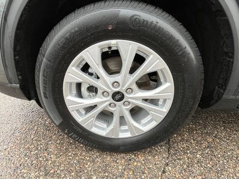 Used 2025 Ford Escape Active AWD/4WD image 9