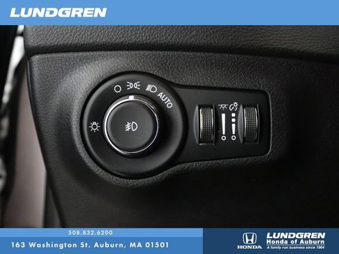 Used 2018 Jeep Compass Latitude AWD/4WD image 26