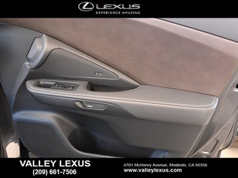 New 2026 Lexus TX 550h AWD Plug-In Hybrid image 20