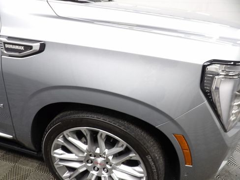 Used 2026 GMC Yukon Denali w/ Denali Reserve Package AWD/4WD image 41