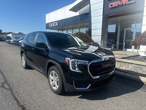 Used 2024 GMC Terrain SLE AWD/4WD image 1