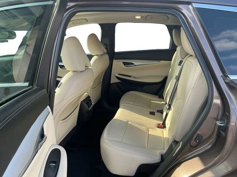 Used 2019 INFINITI QX50 Essential w/ Proassist Package image 21