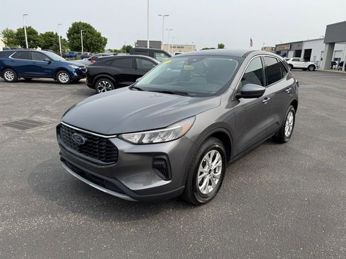 Used 2023 Ford Escape Active w/ Tech Pack #2 image 11