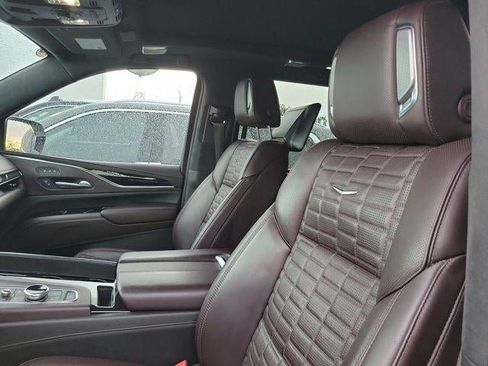 Used 2021 Cadillac Escalade Sport Platinum w/ Heavy-Duty Trailer Package AWD/4WD image 6