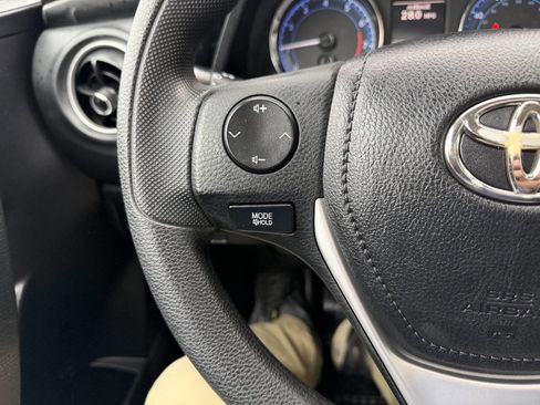 Used 2018 Toyota Corolla LE w/ LE Premium Package w/Moonroof image 30