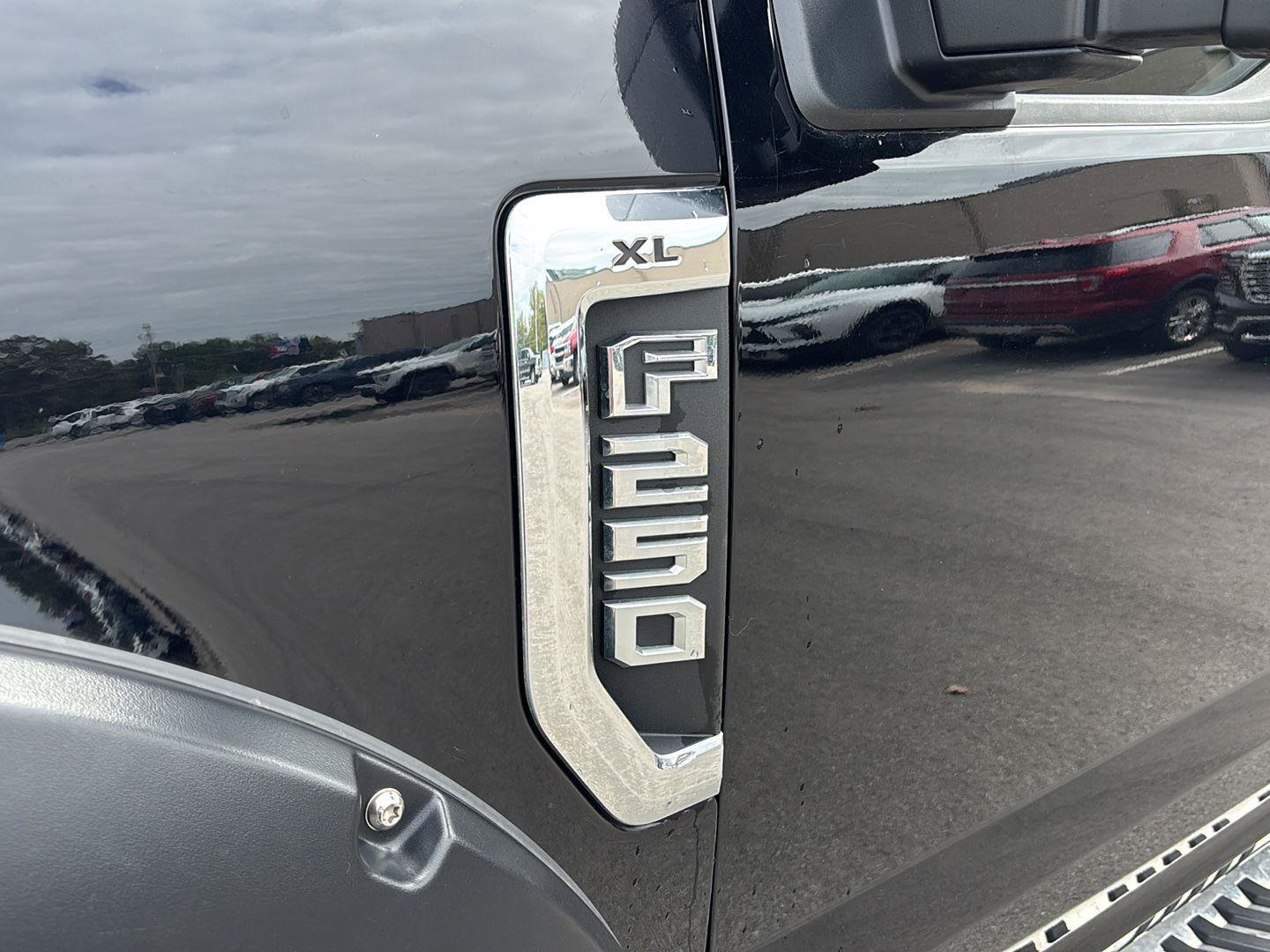 Used 2022 Ford F250 XL AWD/4WD image 9